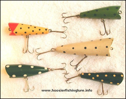 5 spec baits, assorted colors